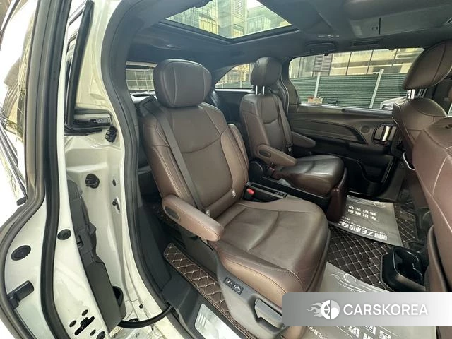 Toyota Saina 2024 Белый из Китая, фото 3