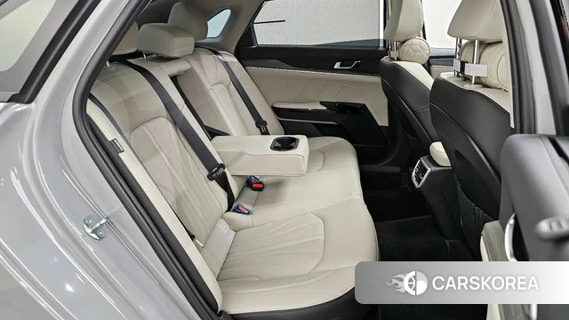 Kia The New K5 Hybrid 3rd generation 2023 Серебристо-серый из Кореи, фото 3