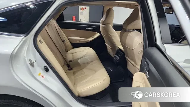 Toyota Avalon 5th Generation 2019 Белый из Кореи, фото 3