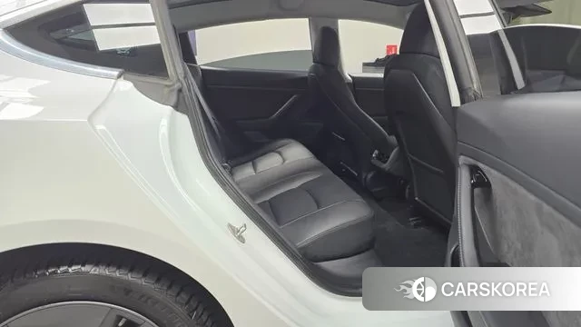 Tesla Model 3 2020 Белый из Кореи, фото 3