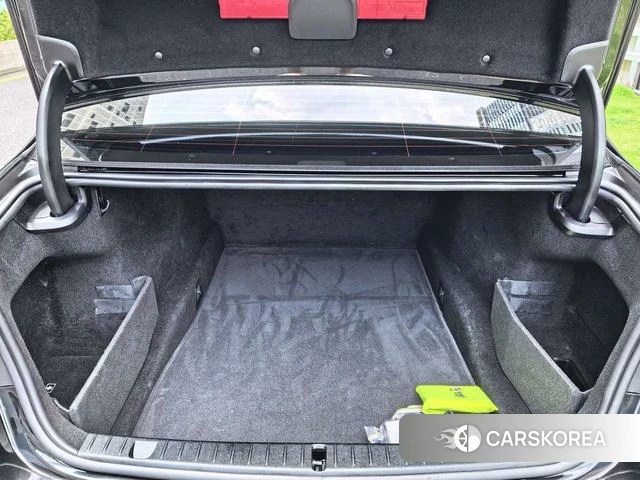 BMW 7 series 2021 Черный из Китая, фото 3