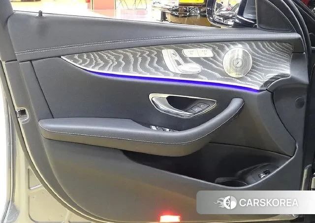 Mercedes-Benz E-Class W213 2022 Серый из Кореи, фото 3