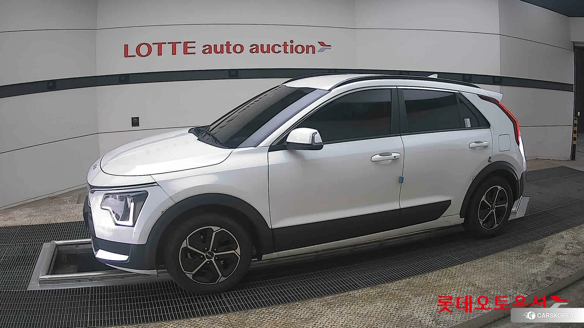 Kia Niro Hybrid 2022 Snow White Pearl (optional) из Кореи, фото 3