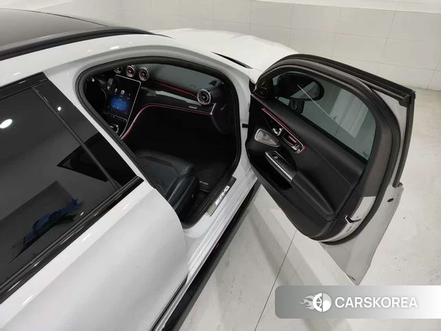 Mercedes-Benz C-class AMG 2024 Белый из Китая, фото 3