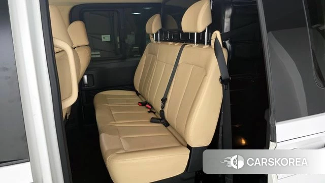 Hyundai Staria 2022 Белый из Кореи, фото 3