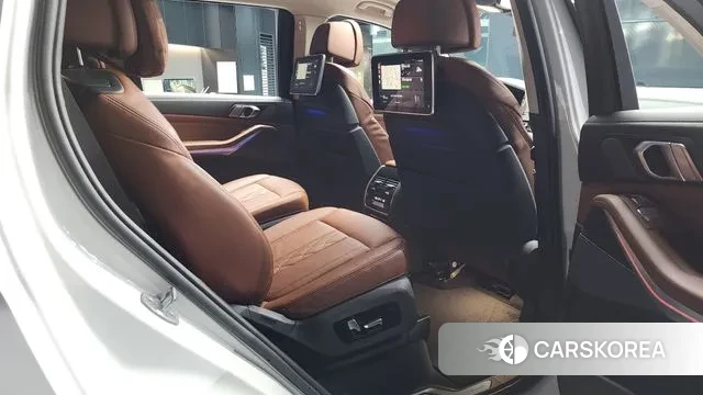 BMW X7 (G07) 2022 Белый из Кореи, фото 3