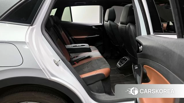 Volkswagen ID.4 2023 Белый из Кореи, фото 3