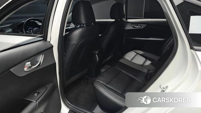 Kia The New K3 2nd generation 2021 Белый из Кореи, фото 3