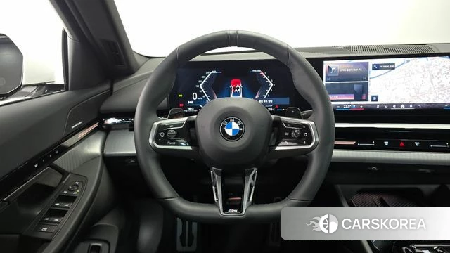 BMW 5 Series (G60) 2024 Белый из Кореи, фото 3