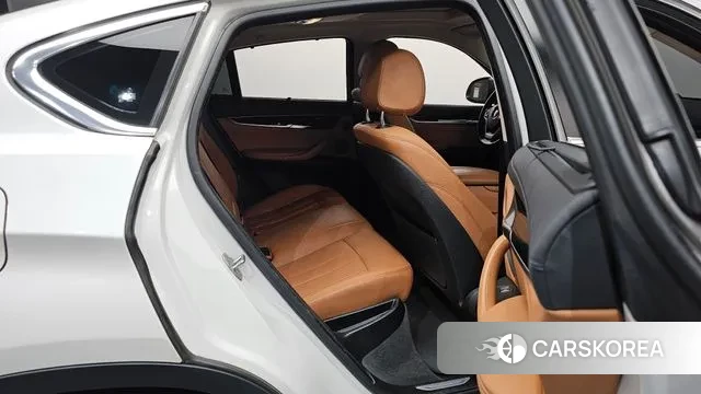 BMW X6 (F16) 2018 Белый из Кореи, фото 3