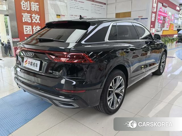 Audi Q8 2023 Черный из Китая, фото 3