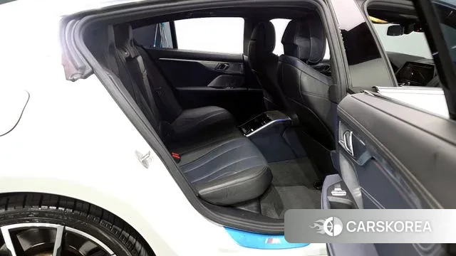 BMW 8 Series (G15) 2021 Белый из Кореи, фото 3