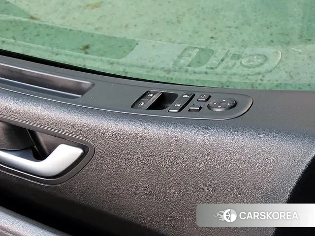 Hyundai Staria 2022 Серебристо-серый из Кореи, фото 3