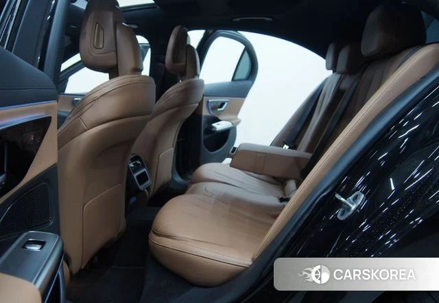 Mercedes-Benz E-Class W214 2025 Черный из Кореи, фото 3