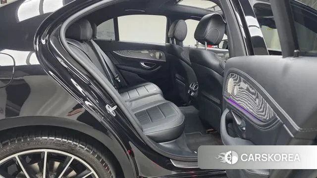 Mercedes-Benz E-Class W213 2023 Черный из Кореи, фото 3