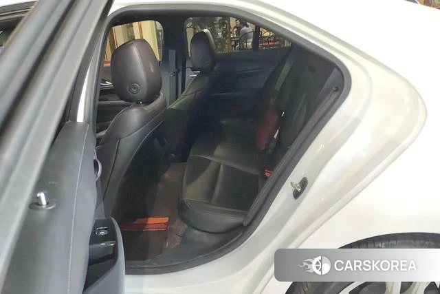 Cadillac CT4 2021 Белый из Китая, фото 3