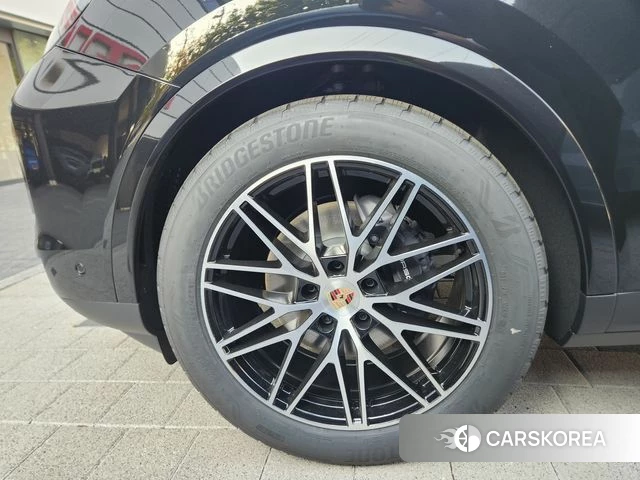 Porsche Cayenne (PO536) 2025 Черный из Кореи, фото 3