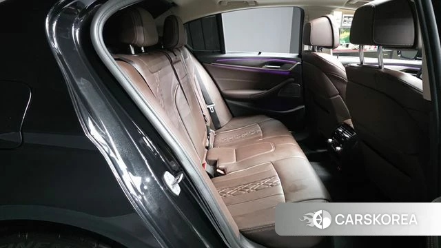 BMW 5 Series (G30) 2022 Черный из Кореи, фото 3