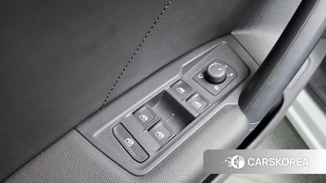 Volkswagen Tiguan second Generation 2020 Белый из Кореи, фото 3