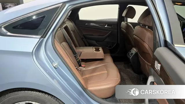 Hyundai Sonata New Rise Hybrid 2018 Светло-серебряный цвет из Кореи, фото 3