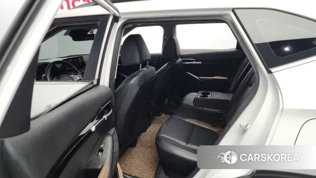 Kia Seltos 2022 Белый из Кореи, фото 3