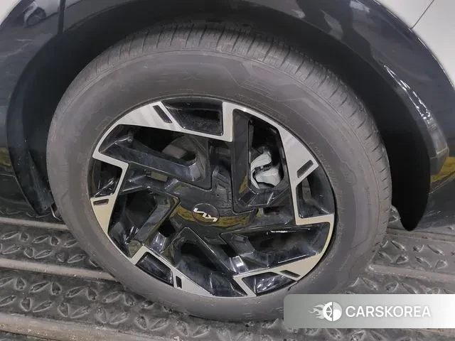 Kia Sportage 5th Generation 2023 Белый из Кореи, фото 3