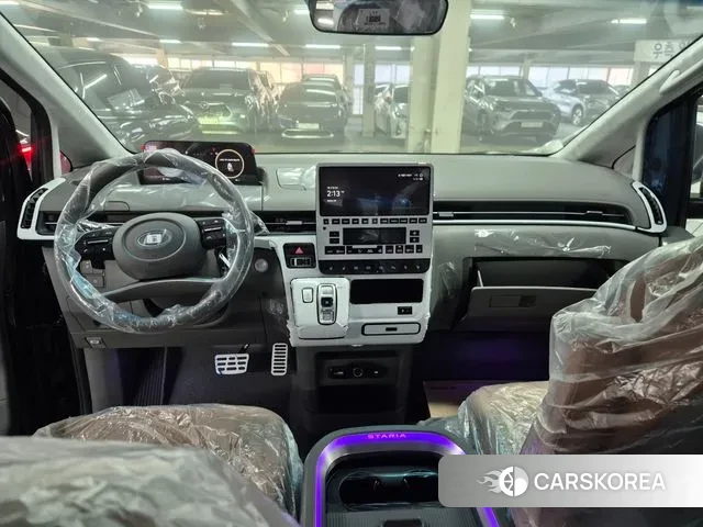 Hyundai Staria 2025 Черный из Кореи, фото 3