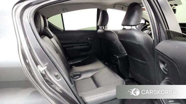 Toyota Prius C 2018 Серый из Кореи, фото 3