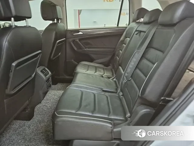Volkswagen Tiguan Allspace 2020 Белый из Кореи, фото 3