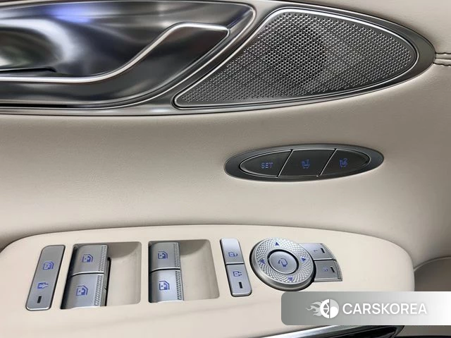 Genesis GV70 2022 Белый из Кореи, фото 3