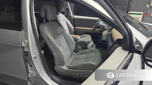 Hyundai Ionic 5 2024 Серебристо-серый из Кореи, фото 3