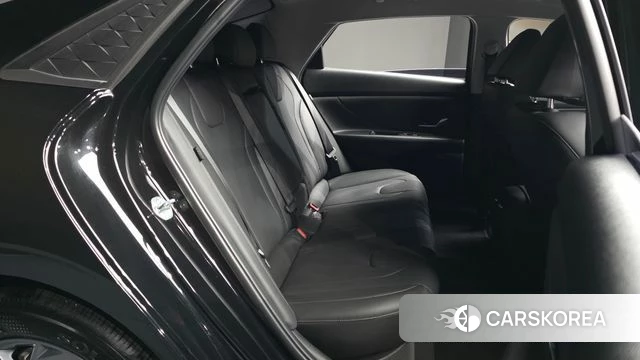 Hyundai The New Avante (CN7) 2023 Черный из Кореи, фото 3