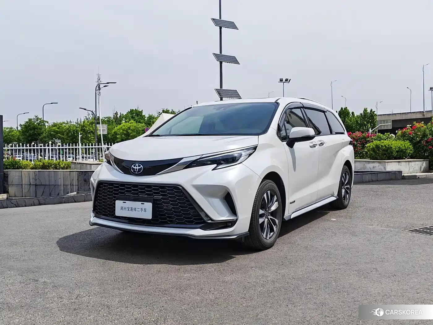Toyota Grevia 2024 Белый из Китая, фото 3