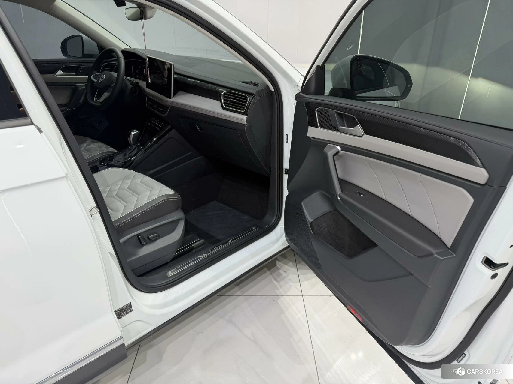 Volkswagen Tanyue 2022 Белый из Китая, фото 3