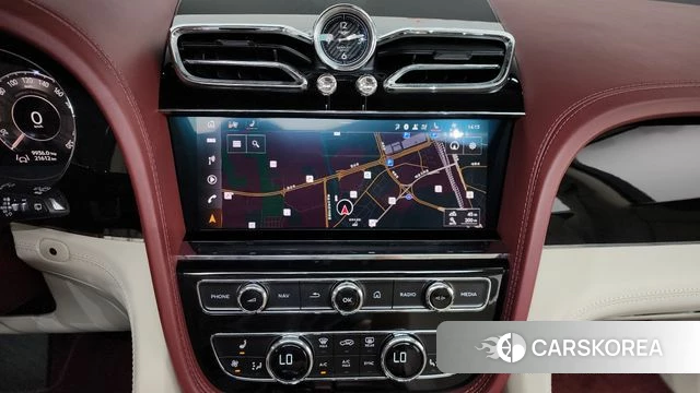 Bentley Bentayga 2024 Белый из Кореи, фото 3
