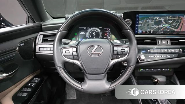 Lexus ES300h 7th generation 2023 Черный из Кореи, фото 3