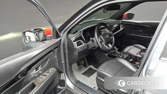 Ssangyong Beautiful Korando 2021 Серебристо-серый из Кореи, фото 3