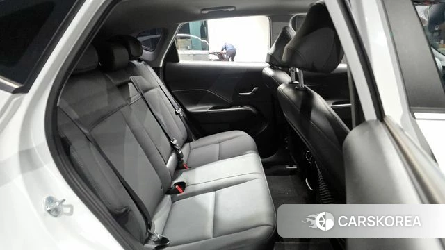 Hyundai Kona (SX2) 2023 Белый из Кореи, фото 3