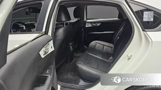 Kia The New K3 2nd generation 2021 Белый из Кореи, фото 3