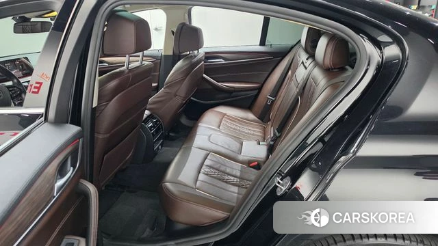 BMW 5 Series (G30) 2018 Черный из Кореи, фото 3