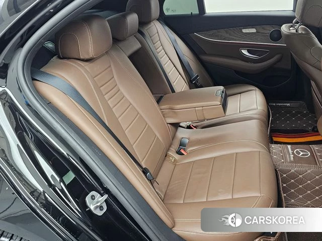 Mercedes-Benz E-Class W213 2022 Черный из Кореи, фото 3
