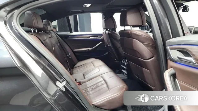 BMW 5 Series (G30) id 3253602 из Кореи 3