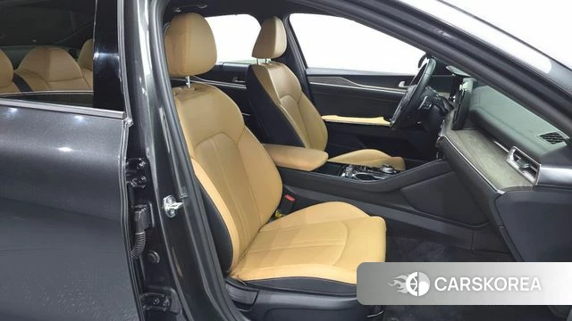 Kia K5 3rd generation 2023 Серый из Кореи, фото 3