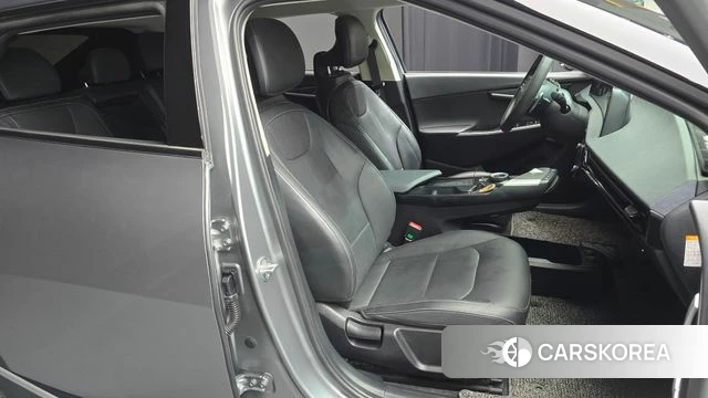 Kia EV6 2022 Серебряный из Кореи, фото 3