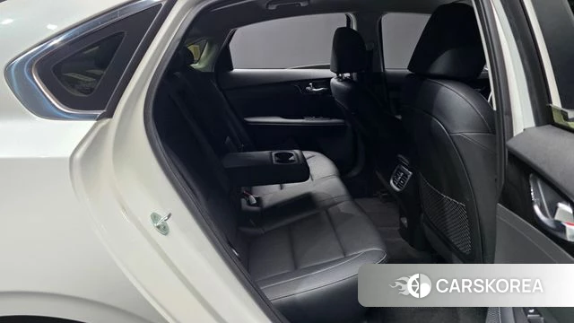 Kia The New K3 2nd generation 2022 Белый из Кореи, фото 3