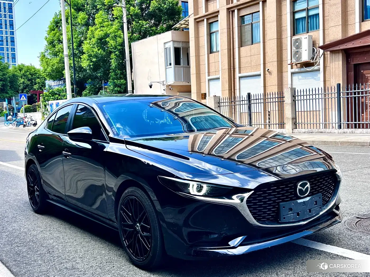 Mazda 3 2023 Черный из Китая, фото 3