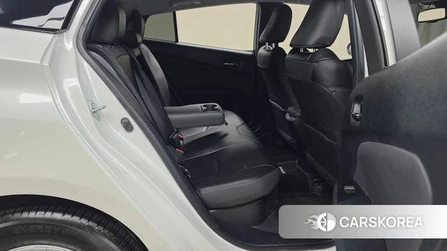 Toyota Prius 4th Generation 2021 Белый из Кореи, фото 3