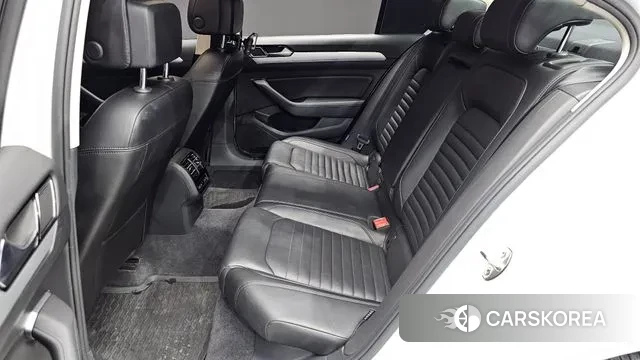 Volkswagen Passat GT (B8) 2018 Белый из Кореи, фото 3