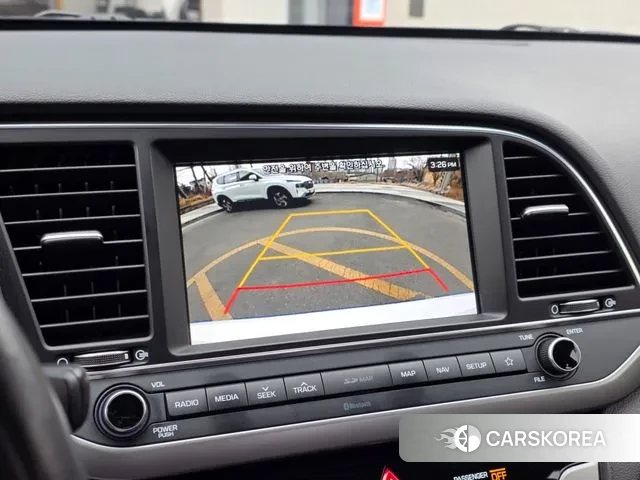 Hyundai Avante AD 2018 Белый из Кореи, фото 3