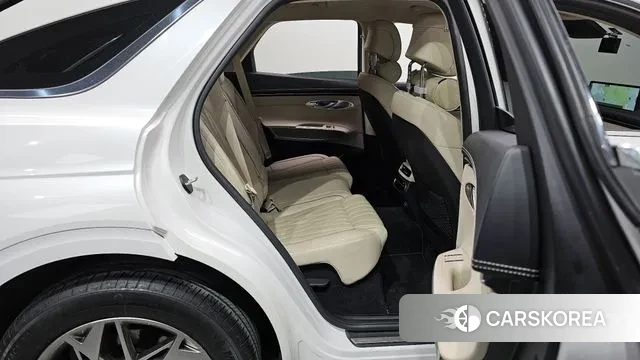 Genesis GV70 2022 Белый из Кореи, фото 3